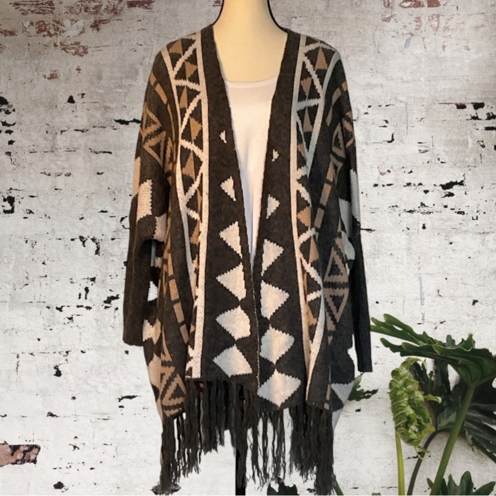 CHARLOTTE RUSSE fall colours western aztec knit kimono shawl wrap sweater